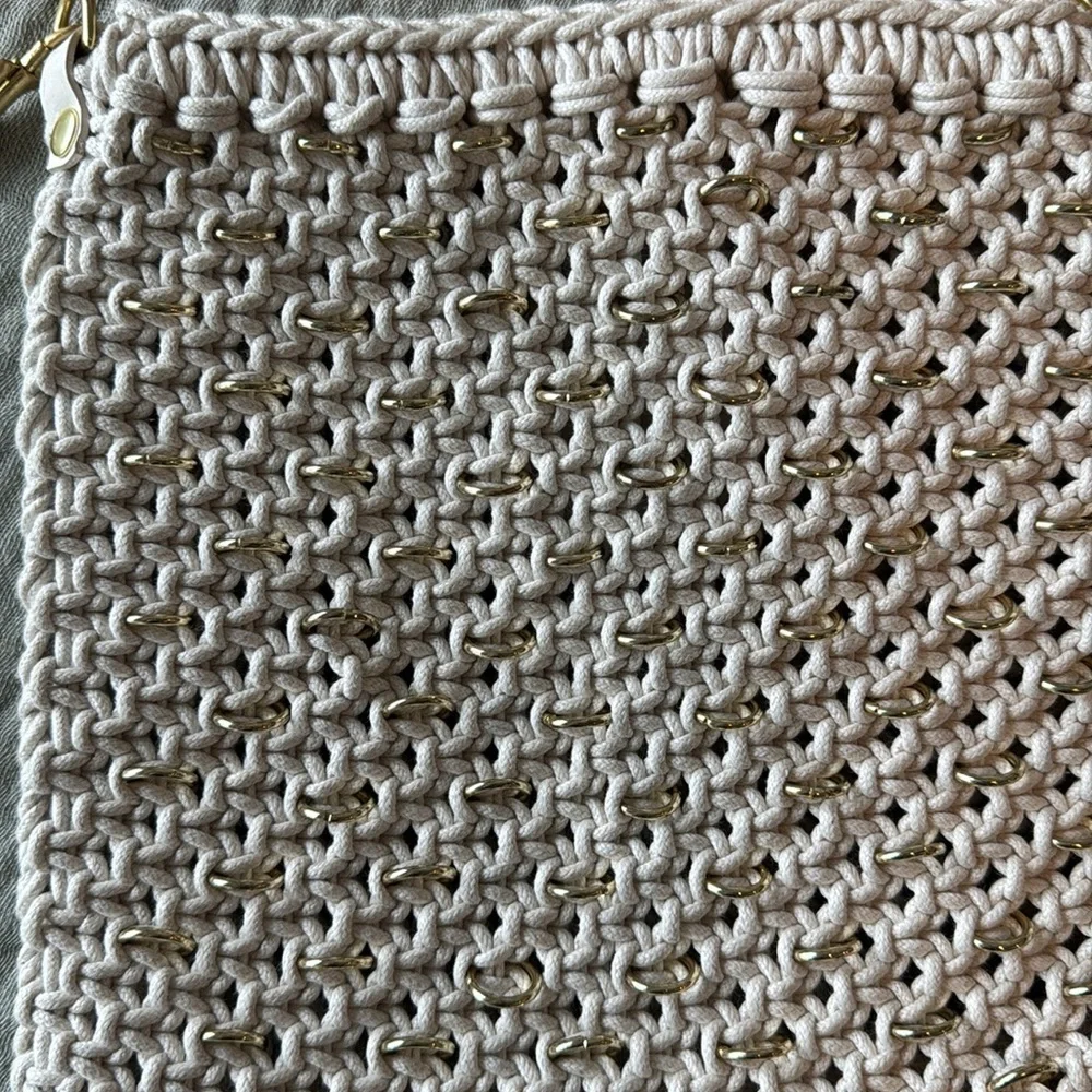 Clare V. Off white woven shoulder bag with strap. Summer 2023 - Picture 3 of 5